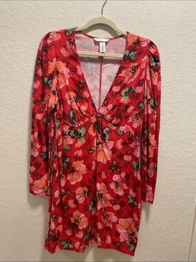 H&M Red Floral V-Neck Long Sleeve Dress